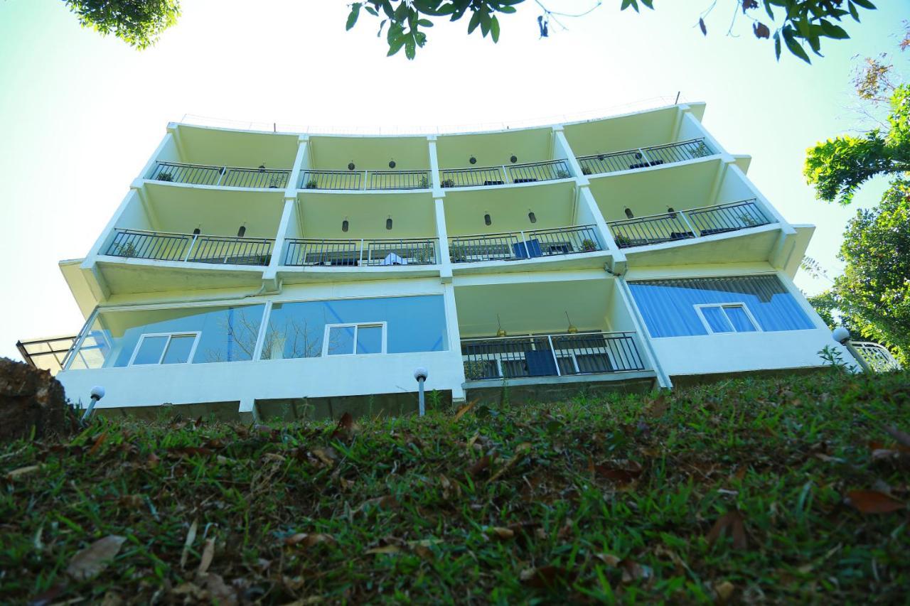 Palmtree Leaf, Munnar Hotel Bagian luar foto