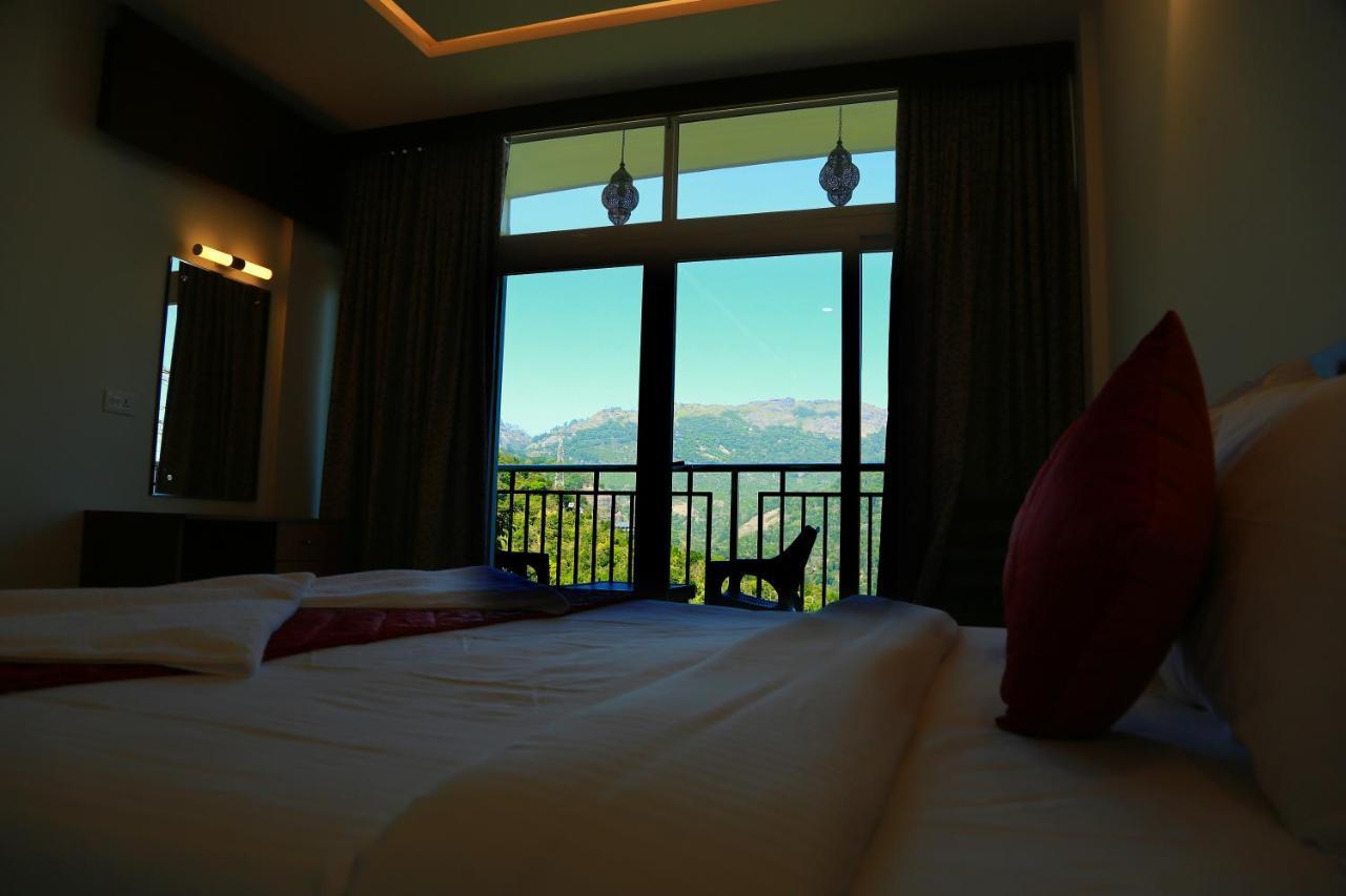 Palmtree Leaf, Munnar Hotel Bagian luar foto